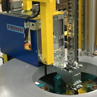 Fuldautomatisk Omsnøring Med Stålbånd (3) Fuldautomatisk Omsnøring Med Stålbånd (3)